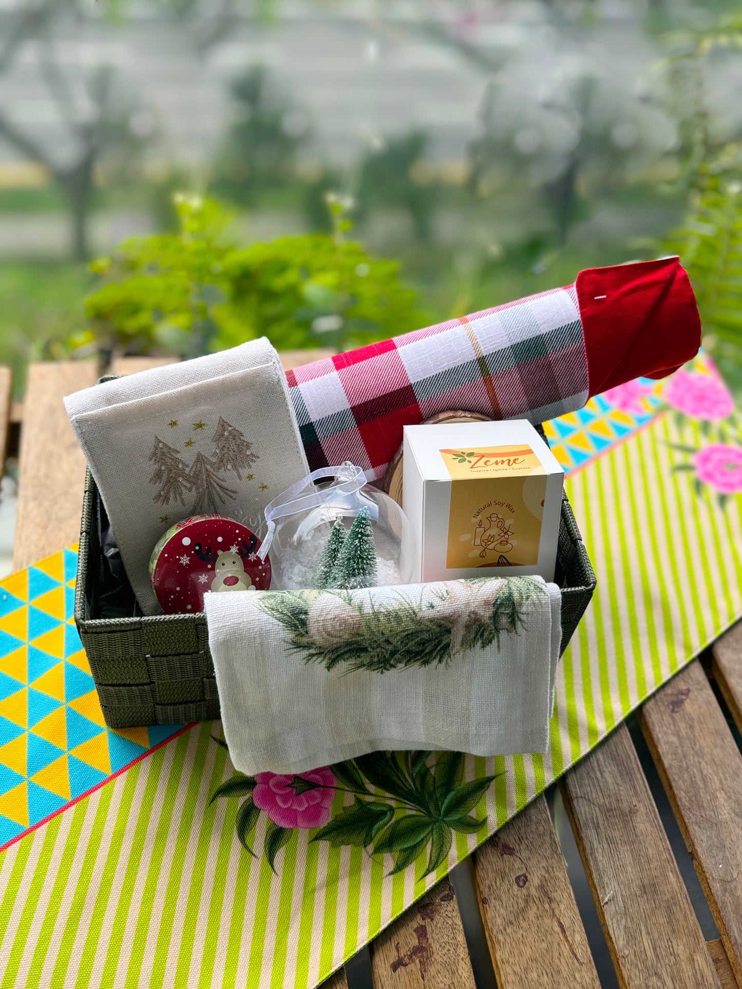 Petite Table Hamper